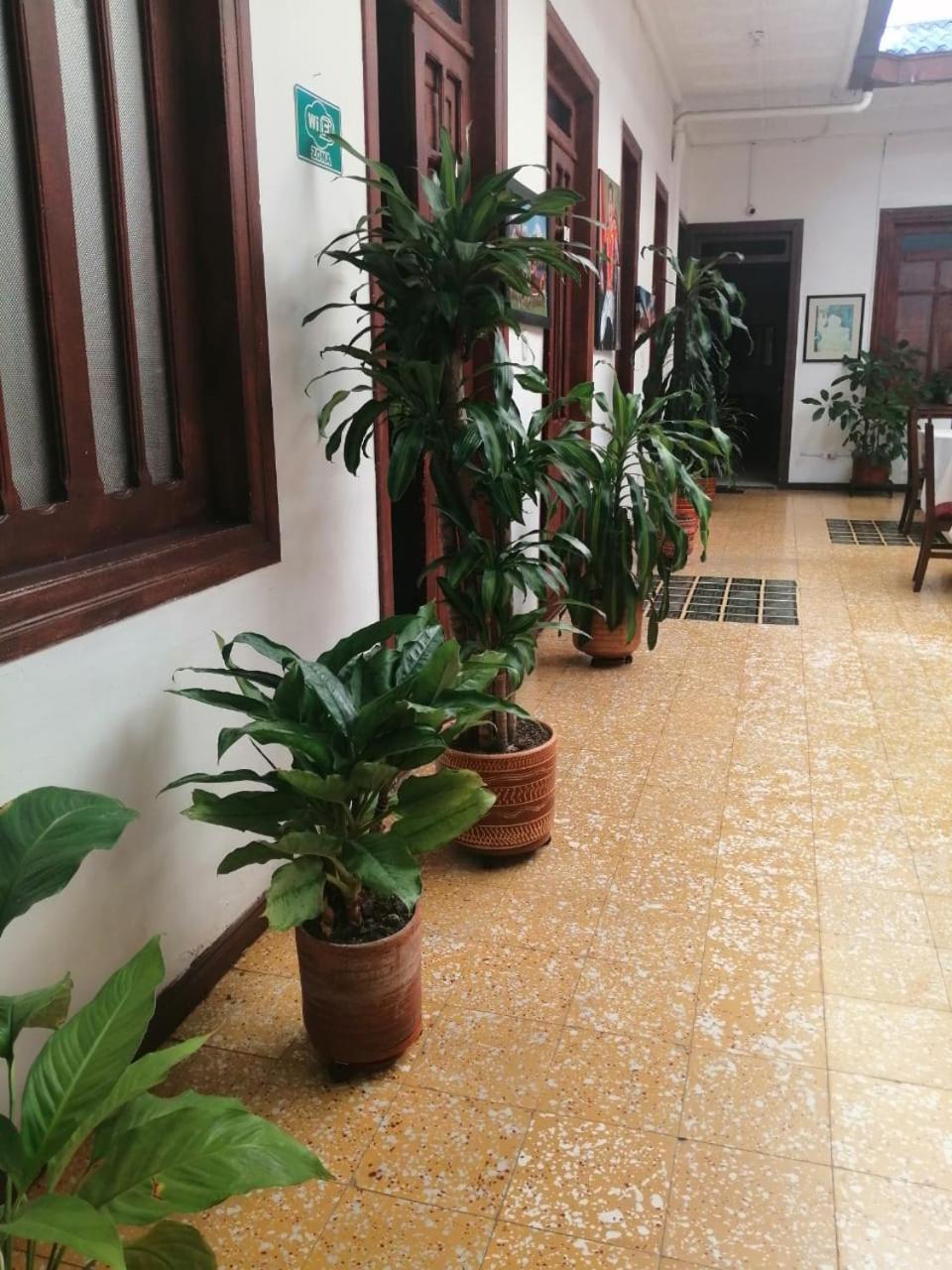 Hotel La Republica Manizales Exterior photo